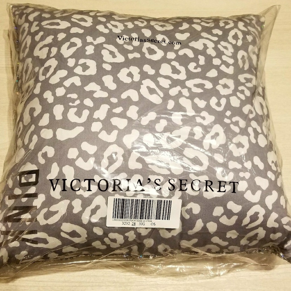 VS PINK rare snow leopard dorm pillow